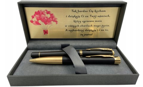 ZESTAW PARKER URBAN CZARNY GT PIÓRO + DŁUGOPIS W ETUI Z TABLICZKĄ ZESTAW PARKER URBAN CZARNY GT PIÓRO + DŁUGOPIS W ETUI Z TABLICZKĄ